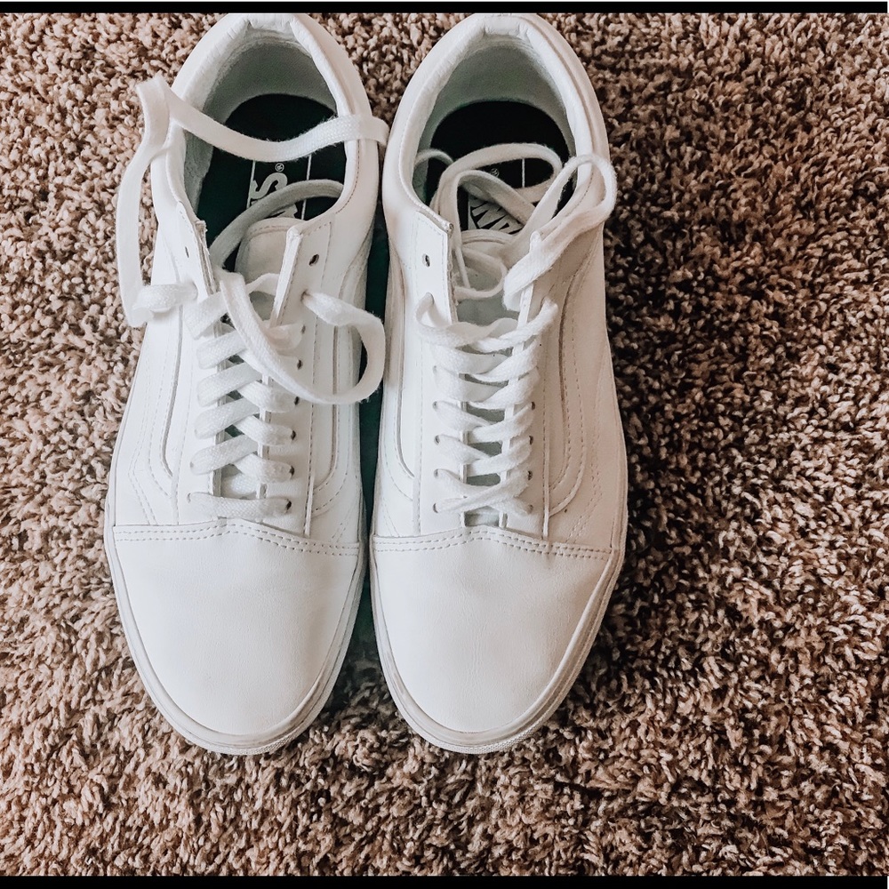 True White Classic Tumble Old Skool Vans